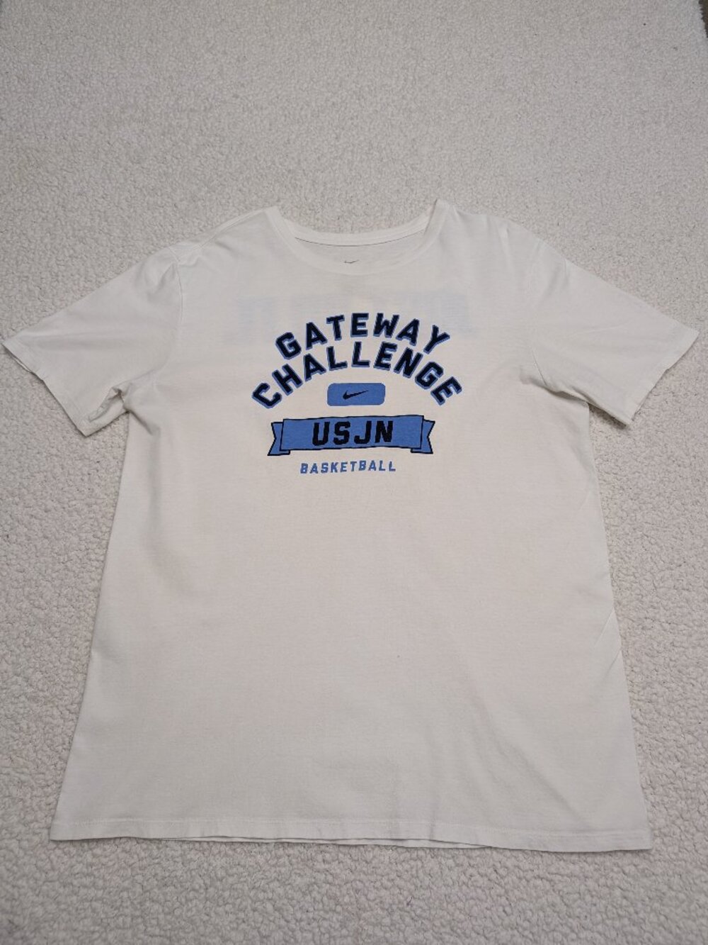 Nike basketball graphic t-shirt 🏀